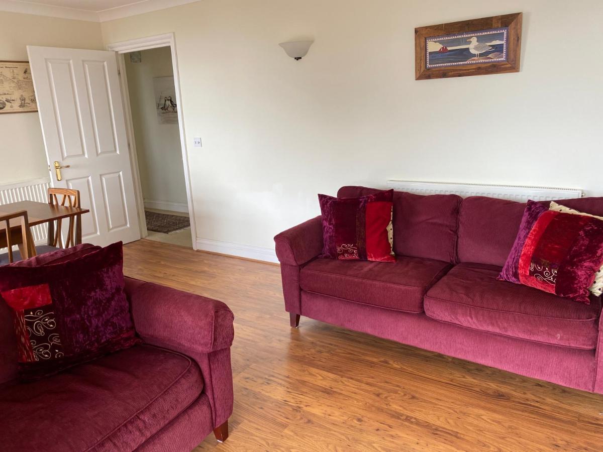 Fantastic Spacious House With Beautiful Panoramic Views Of The Bay Only A Few Minutes Walk From Beach Harbour And Restaurants This House Has 3 Bedrooms 3 Bathrooms And 2 Lovely Sitting Rooms Lyme Regis Exterior photo
